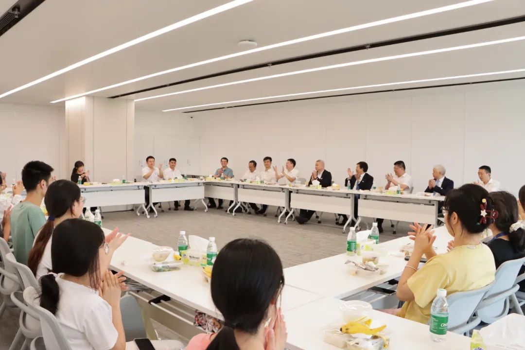 Beat365中文官方网站党委书记陈文锋、校长王宏斌一行到横琴实验室开展调研