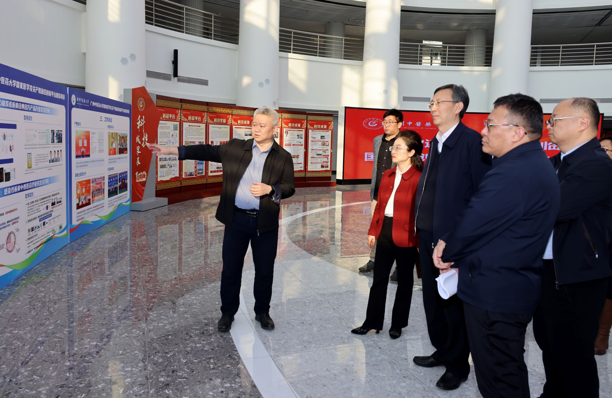 国家药监局副局长杨胜赴Beat365中文官方网站调研