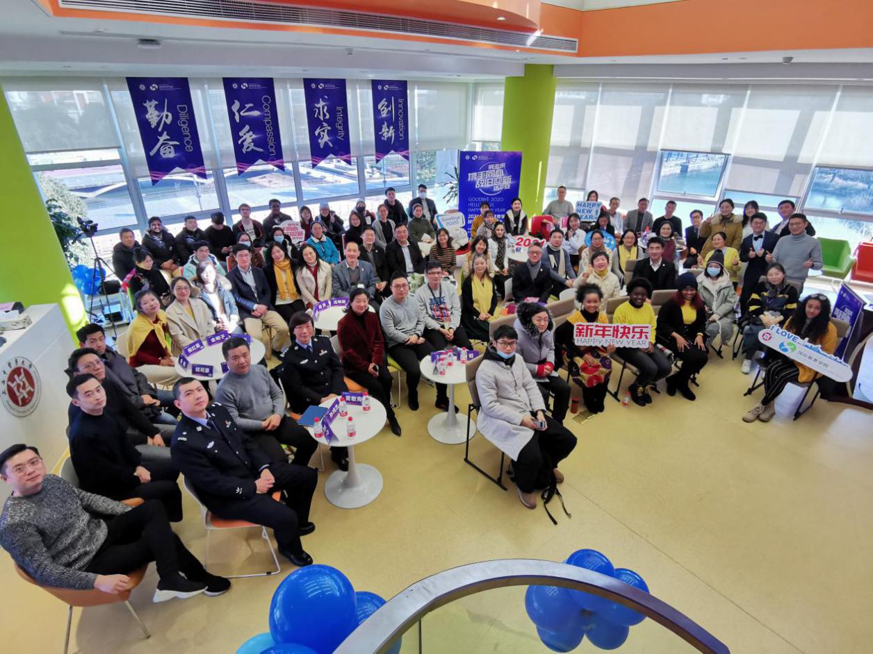 beat365官网国际教育学院迎新系列活动举行