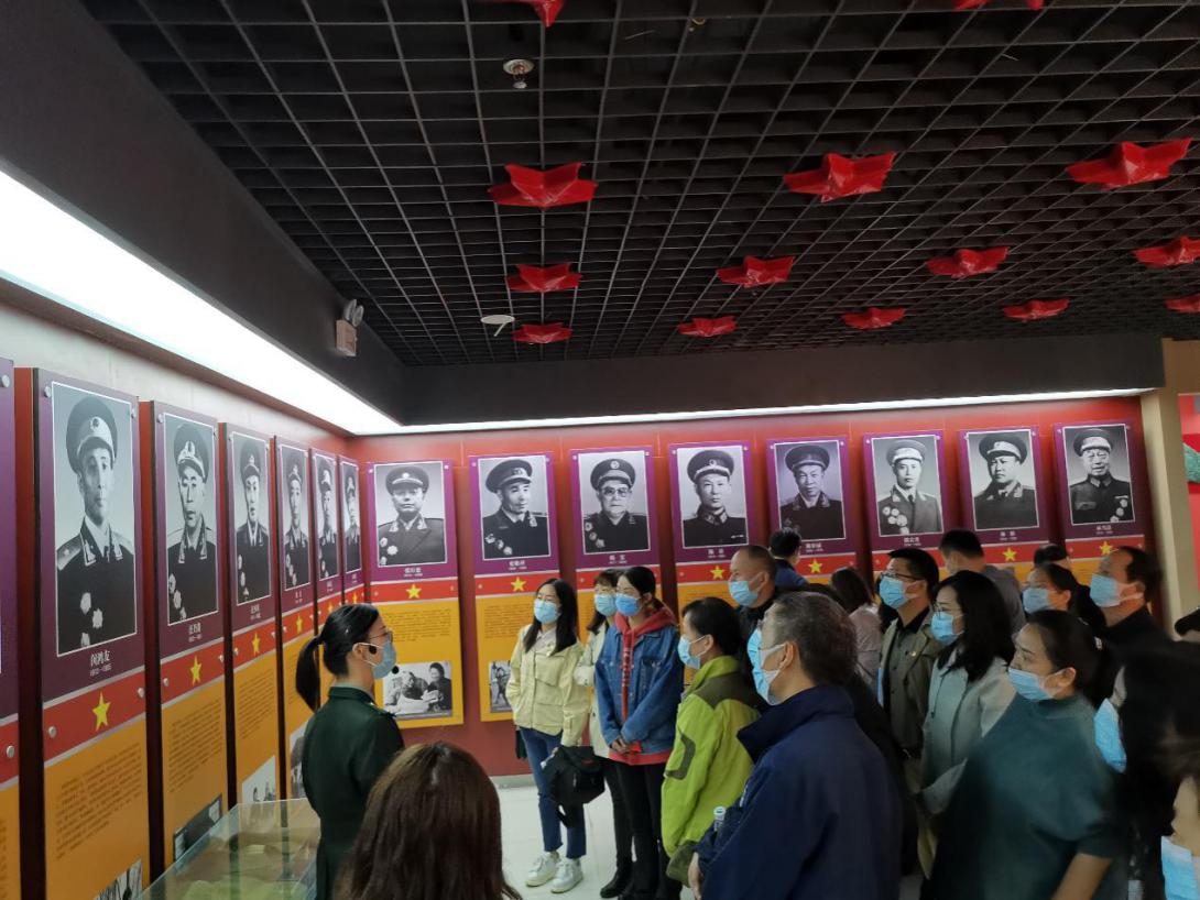 挺进大别山，基础医学院将“四史”学习教育和健康扶贫相结合