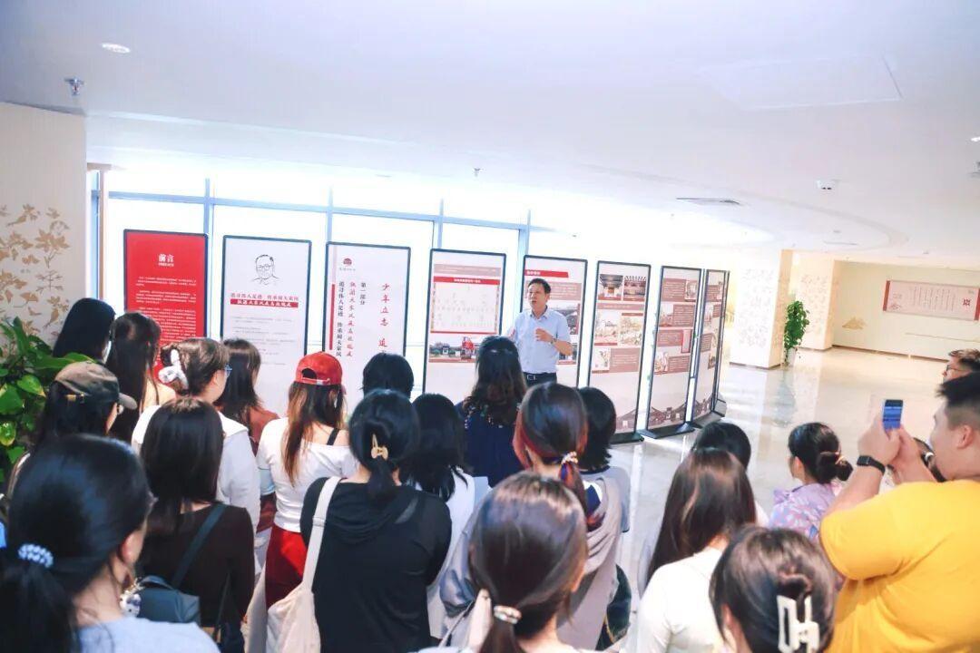 红色家风润杏林 张闻天家风展走进beat365官网